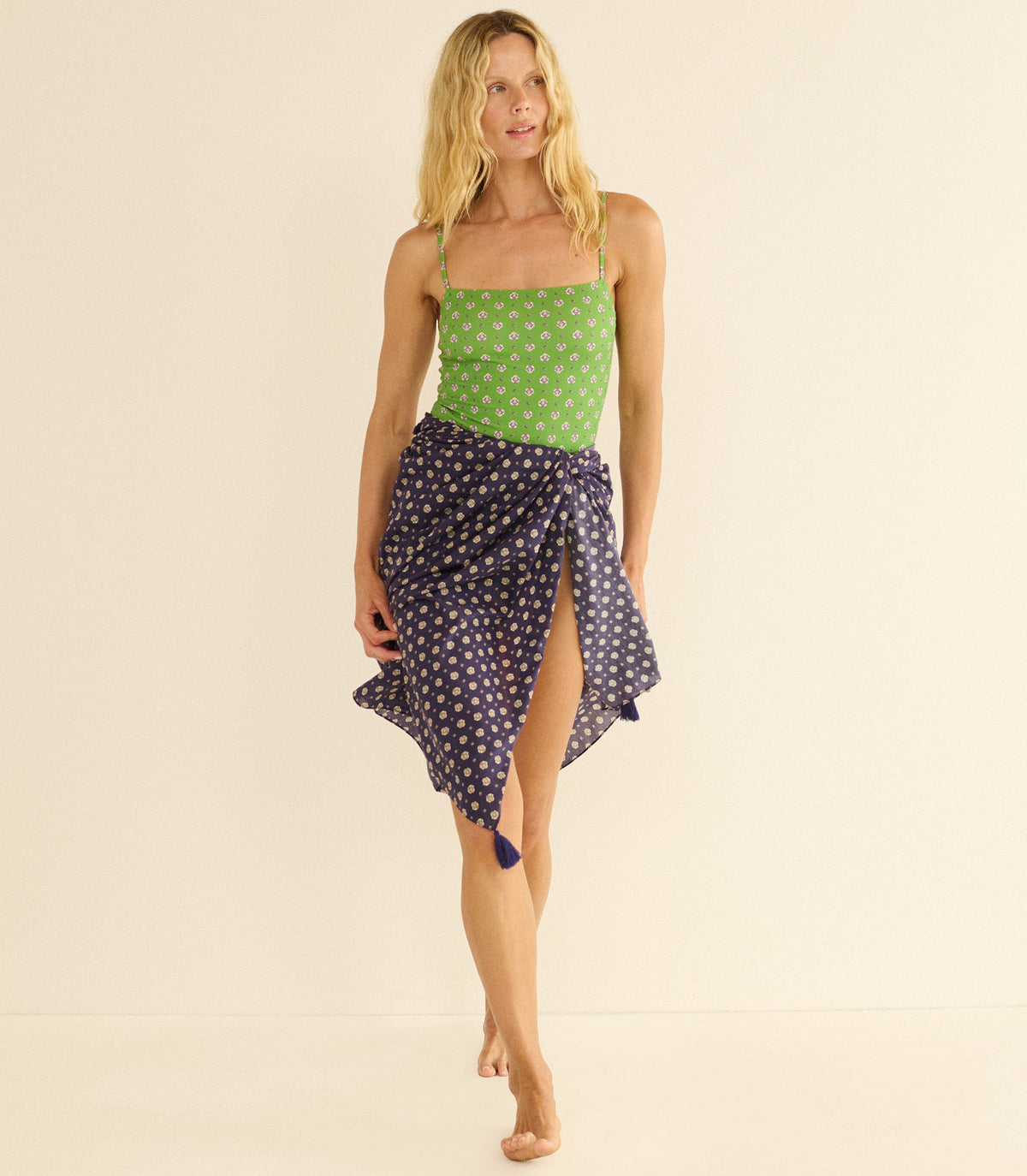 Cascais Sarong in Navy Cadiz Foulard - view 3