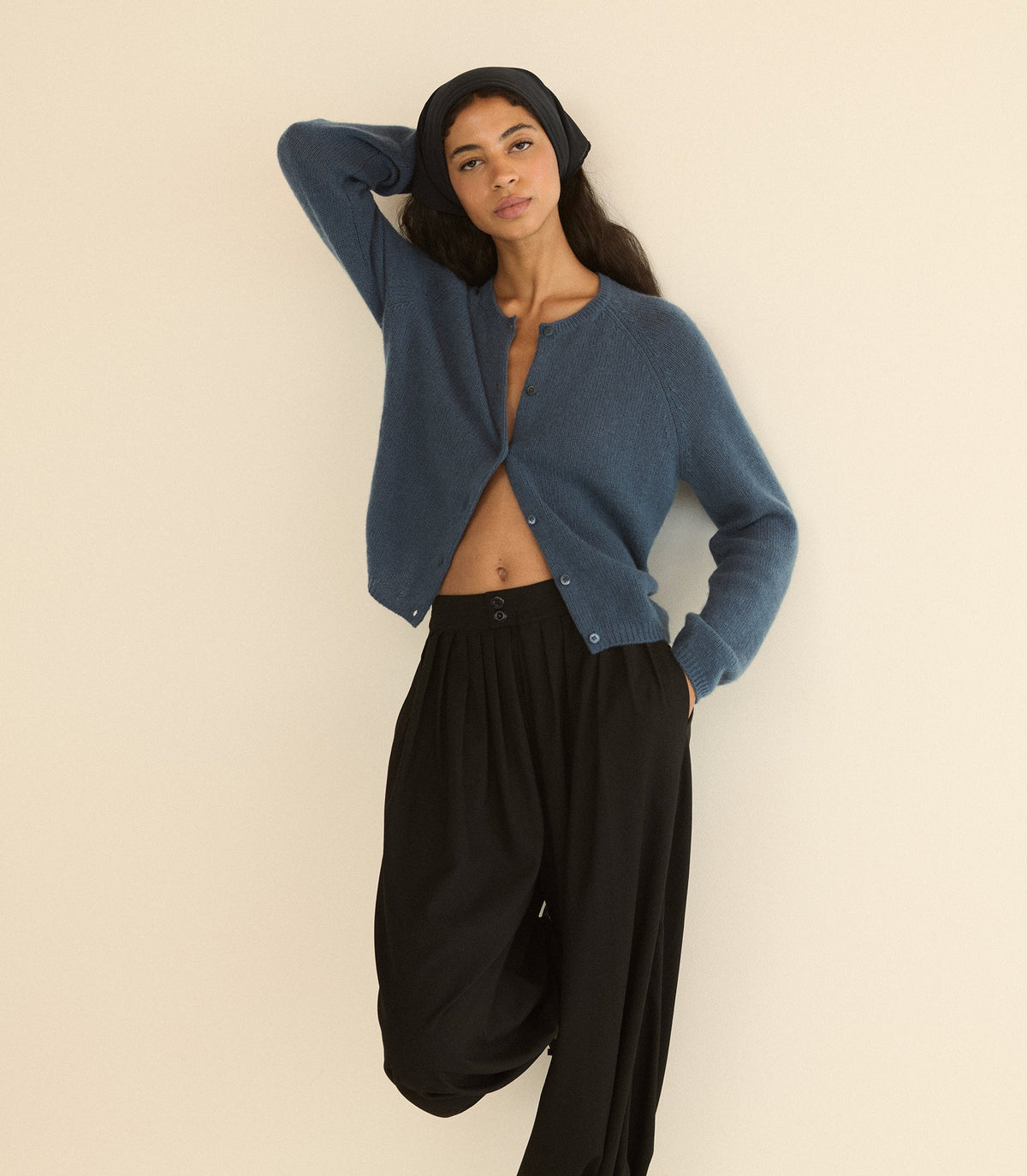 Theonie Pant in Black - view 7