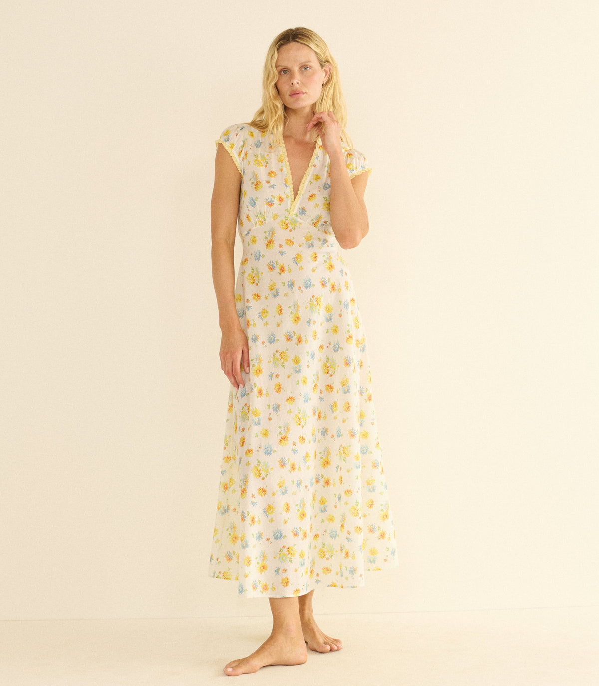 Helia Dress in Dahlia Floral - view 2